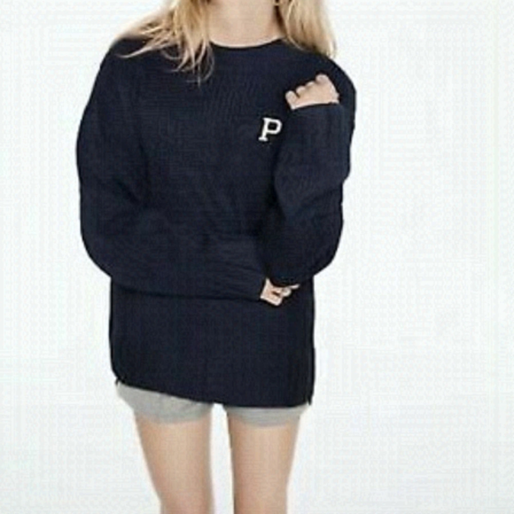 ⭐️pink navy blue crew knit sweater⭐️